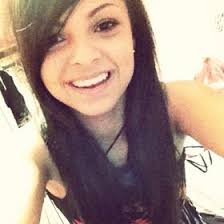 Larissa Wiley (itssslarissaaa1)