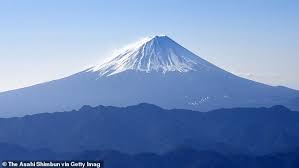 Japanese Government Predicts Mount Fuji Eruption Could Smother Tokyo 17 3billion Cubic Feet Of Ash Daily Mail Online