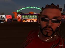 Kevin Smallwood's Instagram, Twitter & Facebook