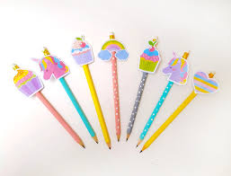 They're bright and cheery, perfect for sending special messages and for party favors. Cute Diy Pencil Toppers Novocom Top