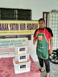 Anak yatim adalah anak yang ditinggal meninggal ayahnya ketika belum dewasa. Insaf Malaysia