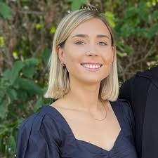 Lauren Russell's Instagram, Twitter & Facebook