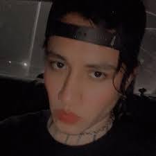 Mitchell Lozano's Instagram, Twitter & Facebook