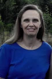 Elizabeth Hollifield's Instagram, Twitter & Facebook