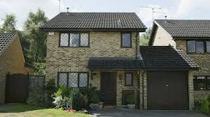 4 privet drive was the street address of the home owned by vernon and petunia dursley. Harry Potter S 4 Privet Drive House Is Selling To Muggle Buyers For 620 000