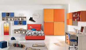 Grancasa mobili è oggi tra le aziende più popolari nel comparto della grande distribuzione, con articoli made in italy e un assortimento completo per soddisfare le esigenze di una clientela sia giovane che con gusti più classici. Camerette Per Ragazzi Idea Arredi Giessegi Point Foligno