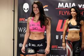 Mackenzie Dern To Fight Ariane Carnelossi At Ufc Lincoln