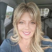 Shelley Strickland's Instagram, Twitter & Facebook