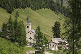Summer austria / tyrol / hochpustertal. Wallfahrtskirche Maria Schnee Kalkstein In Innervillgraten