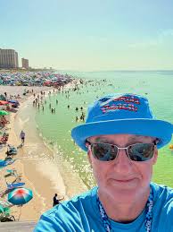 Day three of Red White and Blues. And yes, it's already HOT! I think I can,  I think I can…🤣