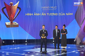 Giây phút ghi lại khoảnh khắc người lính cắm cờ trên nóc dinh độc lập, ông cường sung sướng không phải do là một trong những. Duy Máº¡nh Cáº¯m Cá» Tren Tuyáº¿t Ä'Æ°á»£c Chá»n La Khoáº£nh Kháº¯c áº¥n TÆ°á»£ng Nháº¥t Cá»§a Thá»ƒ Thao Viá»‡t Nam NÄƒm 2018