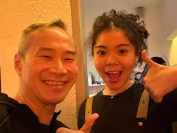 Master Chris Leong with Twin Daughter KiKi&Lala Spending Quality Time  Together and Performed CLM TIT TAR For Fans Spotted Master Chris Anywhere  Anytime (Part2) 01/09/2025  https://www.facebook.com/share/r/15xNBNsaYD/?mibextid=wwXIfr Eternyl Vinyl  Café ...