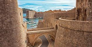 Sobald sie die stadt durch die tore betreten haben, blicken sie auf den schönen onofrio brunnen, ein beliebter treffpunkt der städtischen jugend. Ein Ausflug Nach Dubrovnik Mein Reisebericht Der Sonnenklar Tv Reiseblogder Sonnenklar Tv Reiseblog