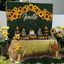 Este arte de pared de girasol de madera tallada es la adición perfecta sobre su cama, en una entrada / sala de barro o sala de estar. Califica Este Post Los Girasoles Son Flores Impactantes Y Algunos De Considerable Tamano Que Pe Boda De Girasol Decoracion De Girasol Decoraciones Girasol Boda