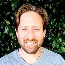 Genaro Carpio's Instagram, Twitter & Facebook