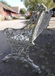 Metal garden bench with cast iron floral pattern insert. Cast Iron Garden Bench Antique White Historische Bauelemente Jetzt Online Bestellen