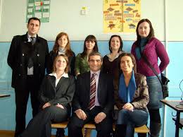 Acum ai posibilitatea de a schimba opiniile tale cu ceilalţi elevi ai liceului pe forumul c.n. Engleza Se InvaÈÄ Sau Se PerfecÈioneazÄ Pas Cu Pas Doar La C N Mihai Eminescu Din Oradea Ovidan