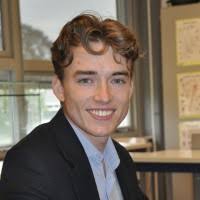 400+ 'Laszlo' profiles