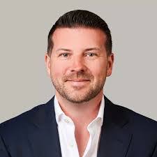 Alberto Malave's Instagram, Twitter & Facebook