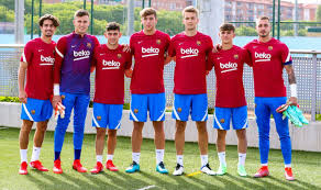 Ahmet and her children, can and elif. Demir Absolviert Erste Einheit Im Barcelona Trikot Sky Sport Austria