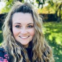 Kate Rinehart's Instagram, Twitter & Facebook