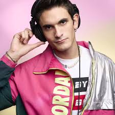 Undertone · Record label ⟋ RA