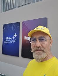 CORSO DI LUCIDATURA PROFESSIONALE CON LAVAGGIO DECONTAMINAZIONE CHIMICA E  MECCANICA LUCIDATURA IN VARIE FASI E MANTENIMENTO CERAMICO A MONTEMURLO  (PRATO) DALLA PROSSIMA SETTIMANA IN SEDE