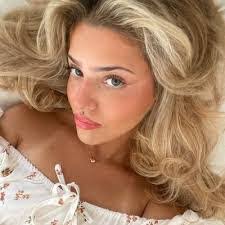 Alexandra Kish's Instagram, Twitter & Facebook