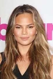 While we'll never be able to give a definitive answer, we can certainly weigh in on which color looks best on our favorite celebrities. Bronde Hair Looks For If You Can T Choose Between Blonde And Brunette Bronde Hair Chrissy Teigen Hair Color Chrissy Teigen Hair