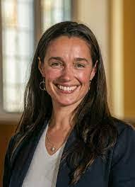 Edna Magat's Instagram, Twitter & Facebook