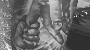 Das emotionalste tattoo, das mir jemals gestochen wurde, sagt sänger pietro lombardi selbst über seine neuste körperkunst. Pietro Lombardi Zeigt Das Neue Alessio Tattoo Auf Seinem Arm