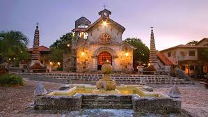 Disfruta el alquiler de tu alojamiento en andalucía y descubre unos de los destinos mas turístico de españa. Casa De Campo La Romana Dominican Republic Dominican Republic Wedding Venues Dominican Republic Wedding Destination Wedding Dominican Republic