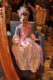 Bippity Boppity Boutique Magic Kingdom Tips On Finding The Perfect Costume For Your Princess And A Peek At Bippity Boppity Boutique Bippity Boppity Boutique Bibbidi Bobbidi Boutique Disneyland Trip