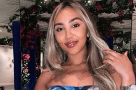 My girlfriend kicks me out the house every day for the most ridiculous  reason, I'm livid