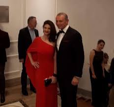 Fejben kell eldönteni, hogy letesszük a cigarettát, mondta kárász róbert. Ok Voltak A Story Gala Sztarparjai Startlap