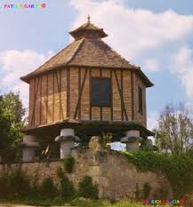 Epingle Sur Pigeonnier Colombier France