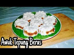 Di sini ada resep kue lapis tepung beras dan kanji yang legit dan lezat. Resep Kue Khas Indonesia Berbahan Dasar Tepung Beras