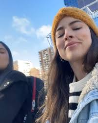 Creo en las coincidencias, esas que parecen hechas por el destino, como si  nos conociéramos desde siempre., No es el tiempo, sino la conexión que  sientes con cada persona que conoces., Gracias vida ...