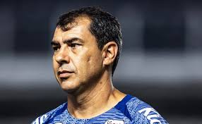 R$ 400 mil: Santos define a chegada de um novo centroavante e Carille fica  feliz