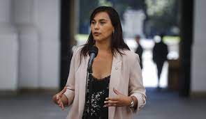 In 2017, she became the first woman to hold the national presidency of chile's colegio médico. Dra Izkia Siches A Un Mes Del Arribo De Paris Es Un Cambio Que Debieron Implementar Mucho Antes Diario Y Radio U Chile