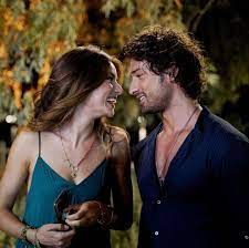 Neden olduğu zararı düzeltmeyi kafasına koyan haziran, poyraz'a bir teklifle gider. Ada Masali Episode 4 Full With English Subtitles Full Story Be My Sunshine
