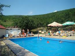Apele sarate ale statiunii sarata monteoru sunt foarte bune pentru tratamente. Vila Olga Sarata Monteoru