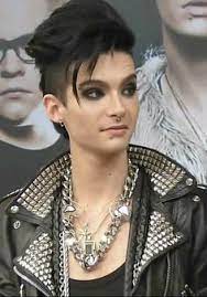 We have created a picture gallery for you with the worst celebrity hairstyles. 82 Bill Kaulitz Ideas Bill Kaulitz Tokio Hotel Bills