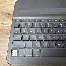 Logitech Slim Folio Pro Yr0070 Black Bluetooth Keyboard Folio For Ipad Pro  11-In | Ebay