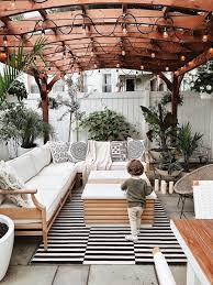 1001 Modeles De Table De Jardin En Palette A Faire Soi Meme Deco Terrasse Exterieure Deco Balcon Deco Terrasse