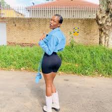 Alita Porn Pics & Black Women Porno - EbonyLog.com