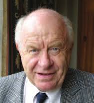 Robert Covill's Instagram, Twitter & Facebook