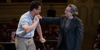 Riccardo muti da quarant'anni vive nell'angolo di campagna toscana che, con la moglie cristina, si è le candidature under 30 per la riccardo muti italian opera academy si accettano fino al 31. Riccardo Muti Gibt Opernakademie In Ravenna Concerti De