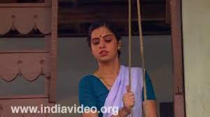 The traditional dress forms are the 'mundu and neriathu' (a white piece of cloth with golden zari border symbolizing royalty) for men; Woman Mundu Thorth Blouse Traditional Costume Malayalee Kerala India Youtube