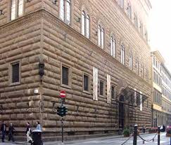Palazzo strozzi a firenze è uno dei più bei palazzi rinascimentali italiani. Strozzi Palace